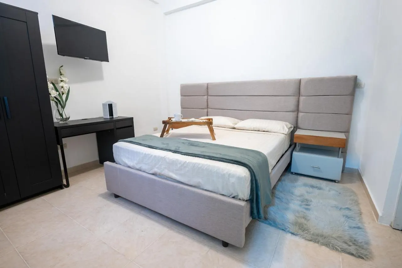 Estudio 9 En La Zona Colonial Santo Domingo